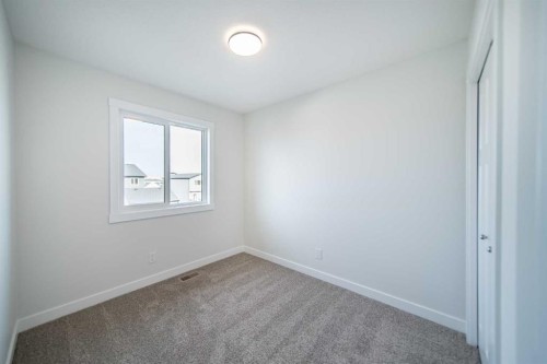 19 Herron Walk Ne, Calgary, AB - Indoor Photo Showing Other Room