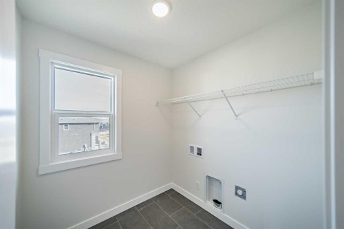 19 Herron Walk Ne, Calgary, AB - Indoor Photo Showing Other Room