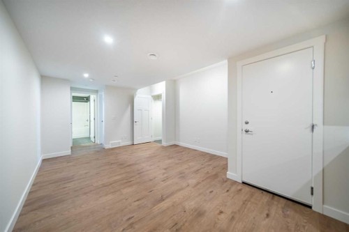 19 Herron Walk Ne, Calgary, AB - Indoor Photo Showing Other Room