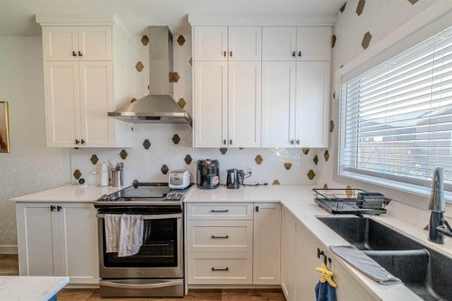 643 Cornerstone Drive Ne, Calgary, AB - Indoor Photo Showing Kitchen
