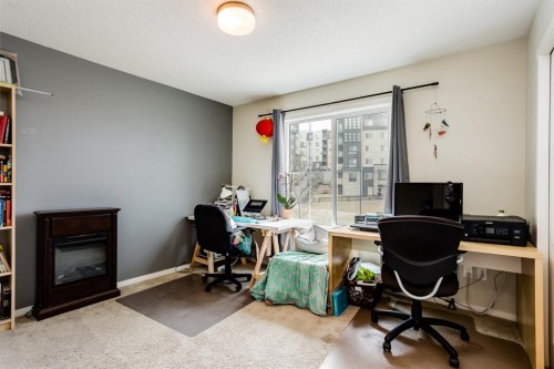 29 Kinlea Common Nw, Calgary, AB - Indoor Photo Showing Office