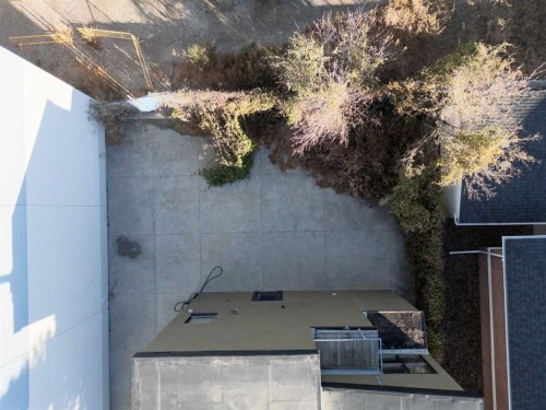 1742 10 Avenue Sw, Calgary, AB 