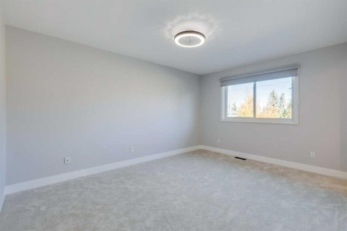 3020 Palliser Drive Sw, Calgary, AB - Indoor Photo Showing Other Room