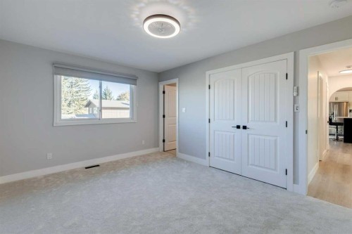 3020 Palliser Drive Sw, Calgary, AB - Indoor Photo Showing Other Room