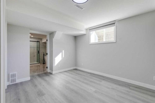 3020 Palliser Drive Sw, Calgary, AB - Indoor Photo Showing Other Room