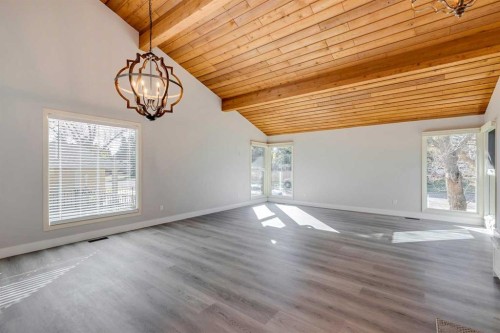 3020 Palliser Drive Sw, Calgary, AB - Indoor Photo Showing Other Room