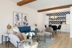 7-4915 45 Street SW Calgary, AB T3E 3W5