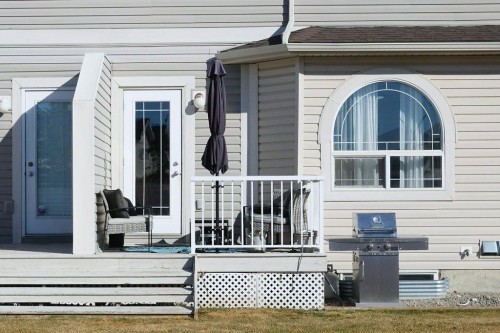 165 Bayside Point Sw, Airdrie, AB - Outdoor With Deck Patio Veranda