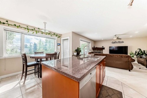 146 Scenic View Close Nw, Calgary, AB - Indoor