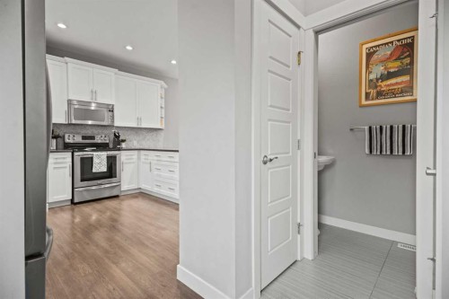 412 Evanston Way Nw, Calgary, AB - Indoor Photo Showing Other Room