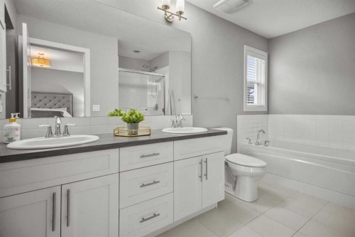 412 Evanston Way Nw, Calgary, AB - Indoor Photo Showing Bathroom