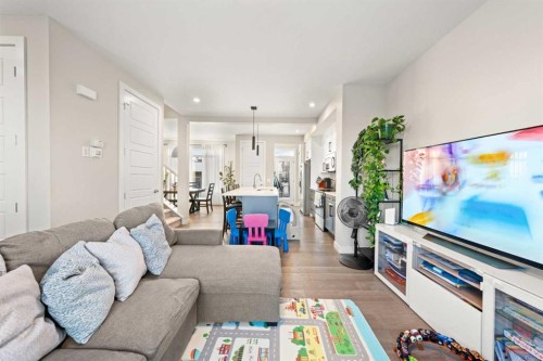 281 Waterford Boulevard, Chestermere, AB - Indoor Photo Showing Living Room
