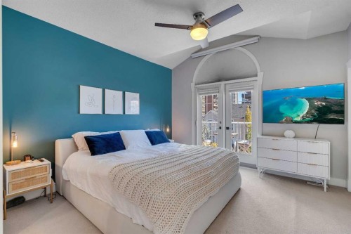 1227 12 Street Sw, Calgary, AB - Indoor Photo Showing Bedroom