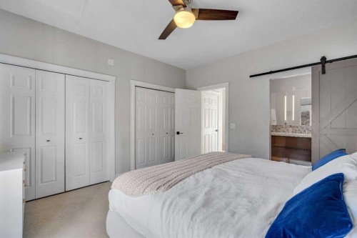 1227 12 Street Sw, Calgary, AB - Indoor Photo Showing Bedroom