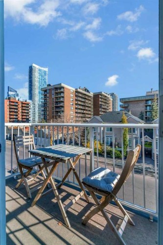 1227 12 Street Sw, Calgary, AB - Outdoor