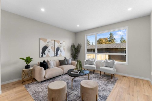 4610 84 Street Nw, Calgary, AB - Indoor Photo Showing Living Room