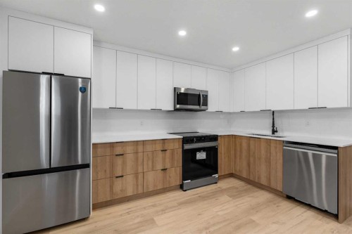 4610 84 Street Nw, Calgary, AB - Indoor Photo Showing Kitchen