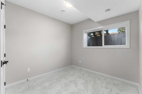 4610 84 Street Nw, Calgary, AB - Indoor Photo Showing Other Room