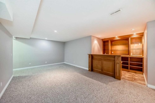 87 Sherwood Circle Nw, Calgary, AB - Indoor Photo Showing Other Room