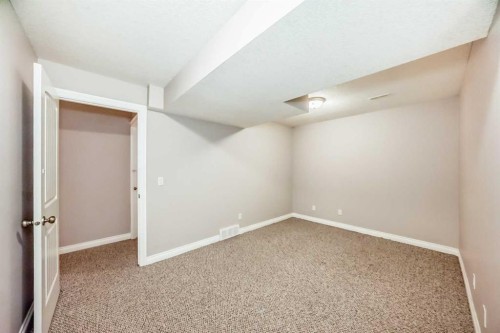 87 Sherwood Circle Nw, Calgary, AB - Indoor Photo Showing Other Room