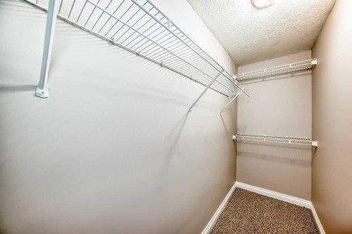 87 Sherwood Circle Nw, Calgary, AB - Indoor Photo Showing Other Room