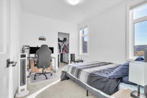 305-30 Sage Hill Walk Nw, Calgary, AB - Indoor Photo Showing Bedroom