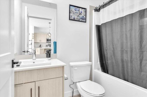 305-30 Sage Hill Walk Nw, Calgary, AB - Indoor Photo Showing Bathroom