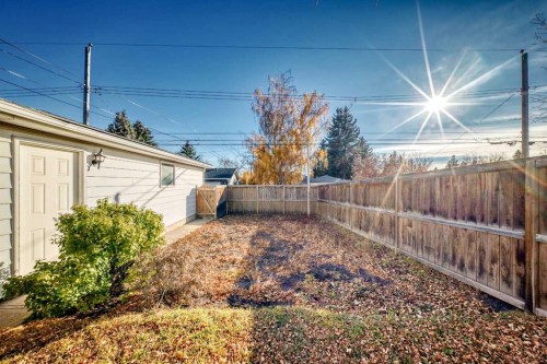 4739 26 Avenue Sw, Calgary, AB - Outdoor