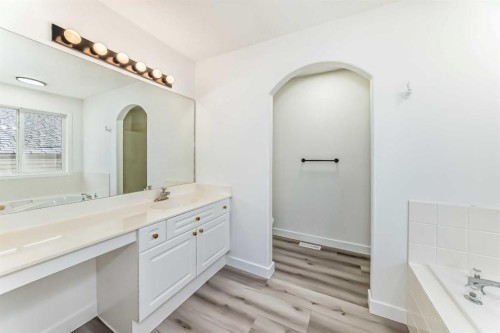 289 Canals Circle Sw, Airdrie, AB - Indoor Photo Showing Bathroom