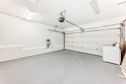 289 Canals Circle Sw, Airdrie, AB - Indoor Photo Showing Garage