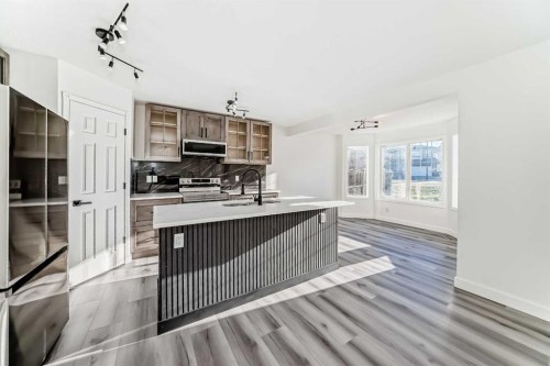 289 Canals Circle Sw, Airdrie, AB - Indoor Photo Showing Kitchen