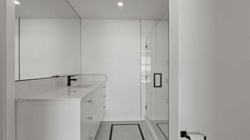 615-8505 Broadcast Avenue Sw, Calgary, AB - Indoor