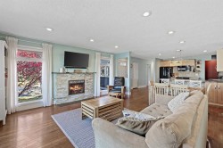 52 Sunhurst Road SE Calgary, AB T2X 1T1