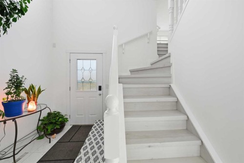 53 Martha'S Place Ne, Calgary, AB - Indoor Photo Showing Other Room