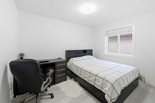 53 Martha'S Place Ne, Calgary, AB - Indoor Photo Showing Bedroom