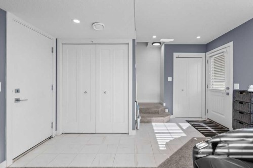 111 Evanscrest Gardens Nw, Calgary, AB - Indoor Photo Showing Other Room
