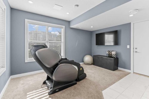 111 Evanscrest Gardens Nw, Calgary, AB - Indoor Photo Showing Office