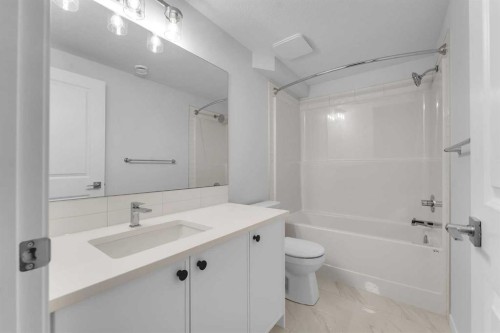 50 Setonstone Manor Se, Calgary, AB - Indoor Photo Showing Bathroom