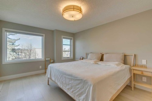 1605 29 Avenue Sw, Calgary, AB - Indoor Photo Showing Bedroom