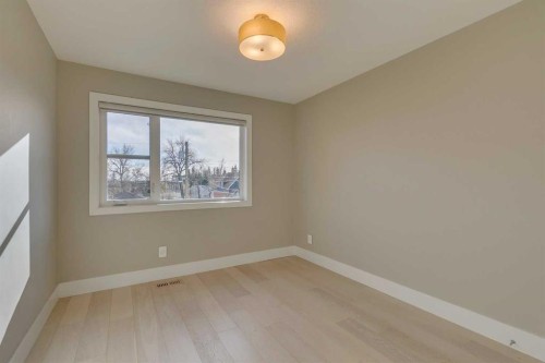 1605 29 Avenue Sw, Calgary, AB - Indoor Photo Showing Other Room