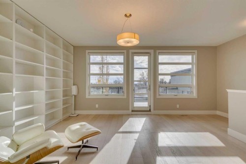 1605 29 Avenue Sw, Calgary, AB - Indoor Photo Showing Other Room