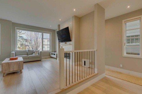 1605 29 Avenue Sw, Calgary, AB - Indoor