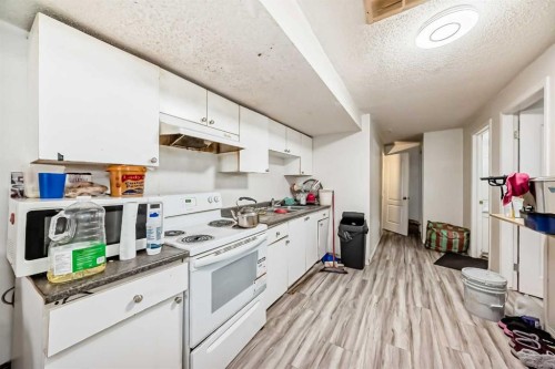 11 Falsby Way Ne, Calgary, AB - Indoor Photo Showing Kitchen