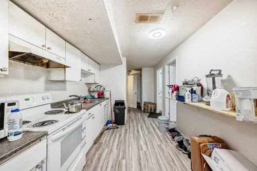 11 Falsby Way Ne, Calgary, AB - Indoor Photo Showing Kitchen