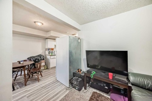 11 Falsby Way Ne, Calgary, AB - Indoor
