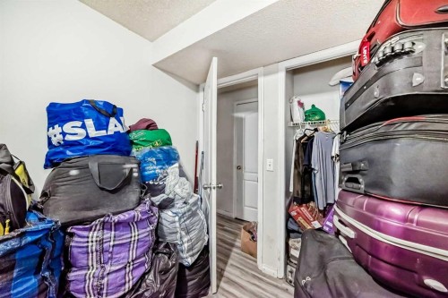 11 Falsby Way Ne, Calgary, AB - Indoor