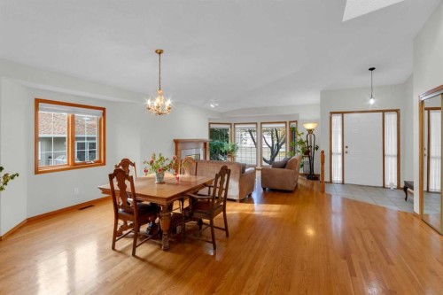 50 Christie Gardens Sw, Calgary, AB - Indoor Photo Showing Dining Room