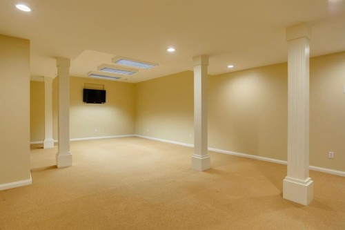 126 Eagle Ridge Drive Sw, Calgary, AB - Indoor