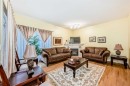 187 Bridlewood View Sw, Calgary, AB  - Indoor Photo Showing Living Room 