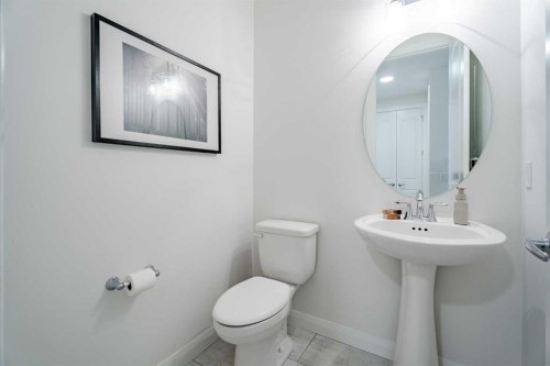 2148 Ravensdun Crescent Se, Airdrie, AB - Indoor Photo Showing Bathroom